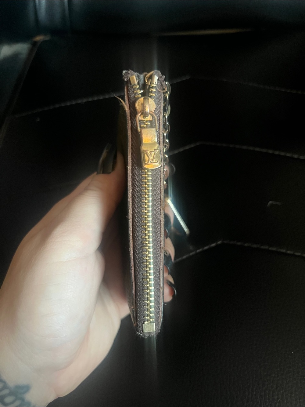 Louis Vuitton Key Pouch - Picture 5 of 8